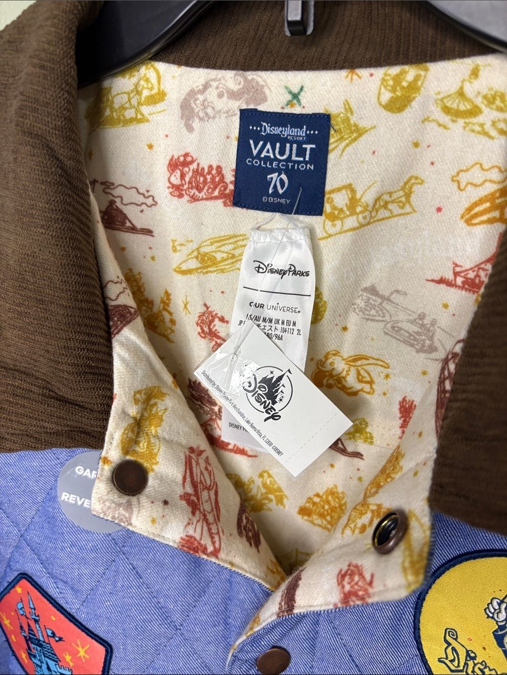 Disney Vault Collection 70 Reversible Patch Jacket Blue Tan Patterned Men's M - Picture 3 of 16